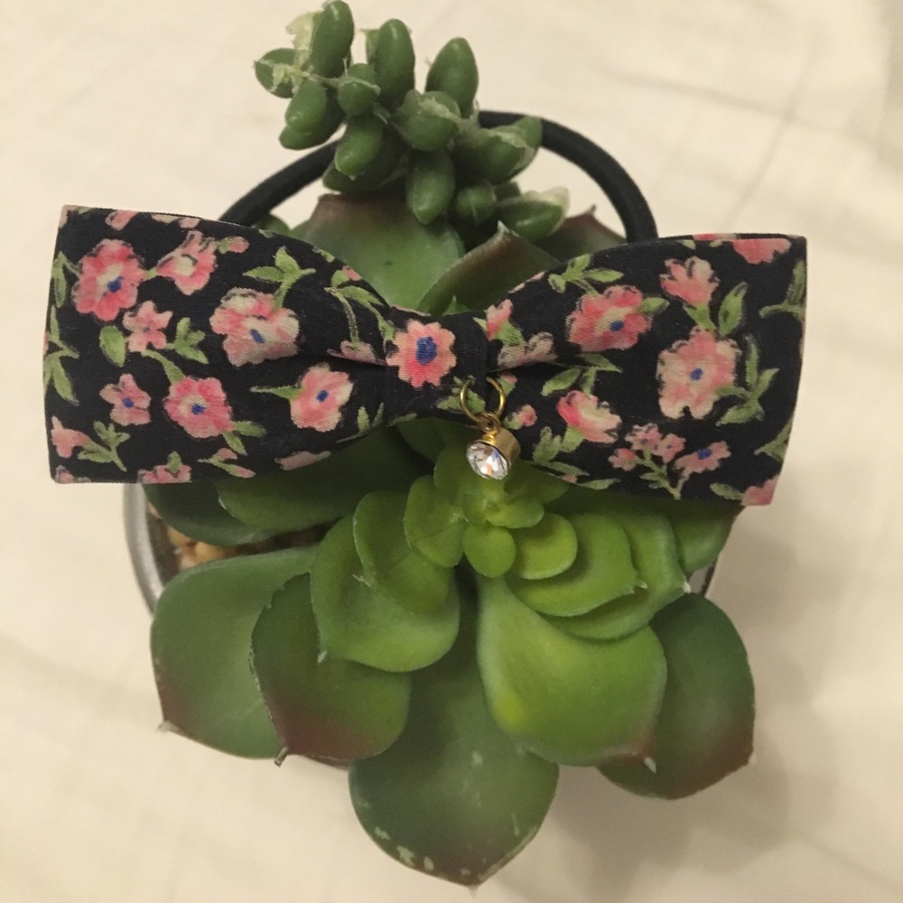 Black & pink floral jewel hair tie bow accessory